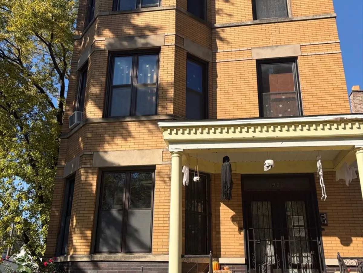 1900 N Keeler Avenue