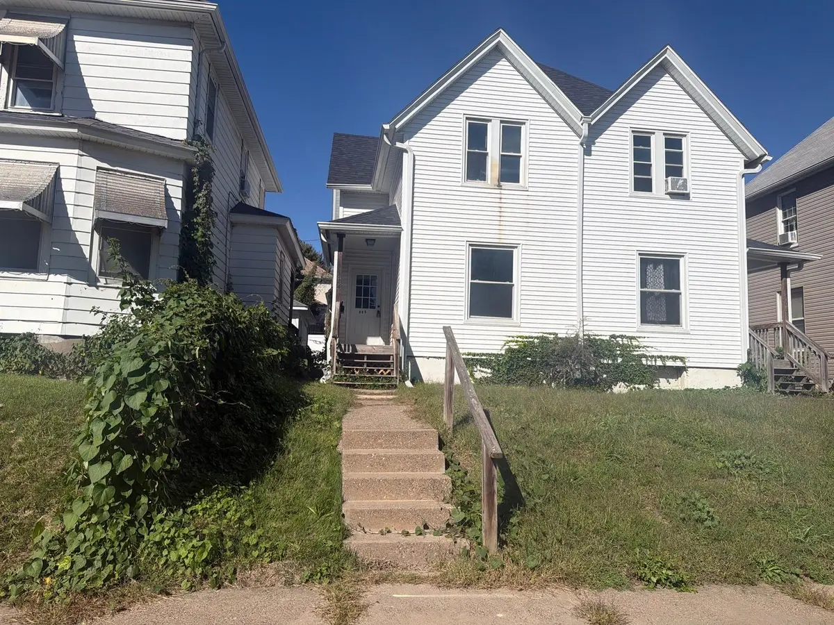 904 Charlotte Street