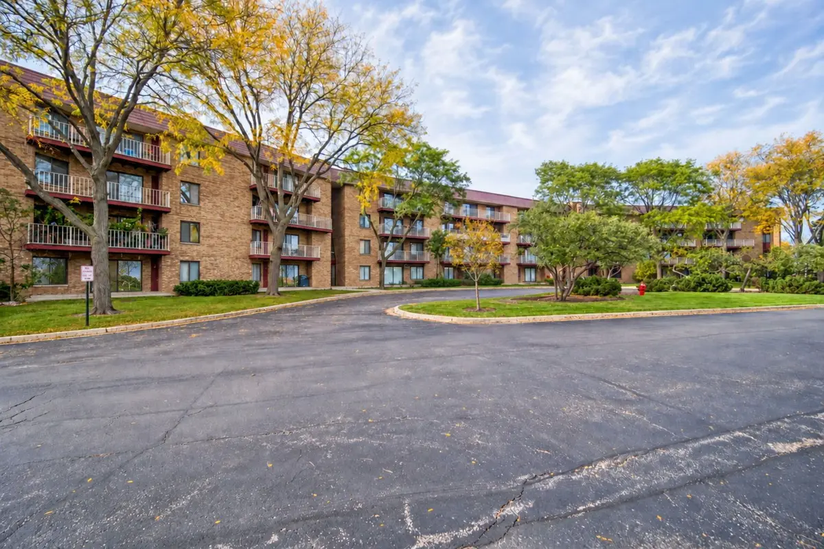 5400 Astor Lane