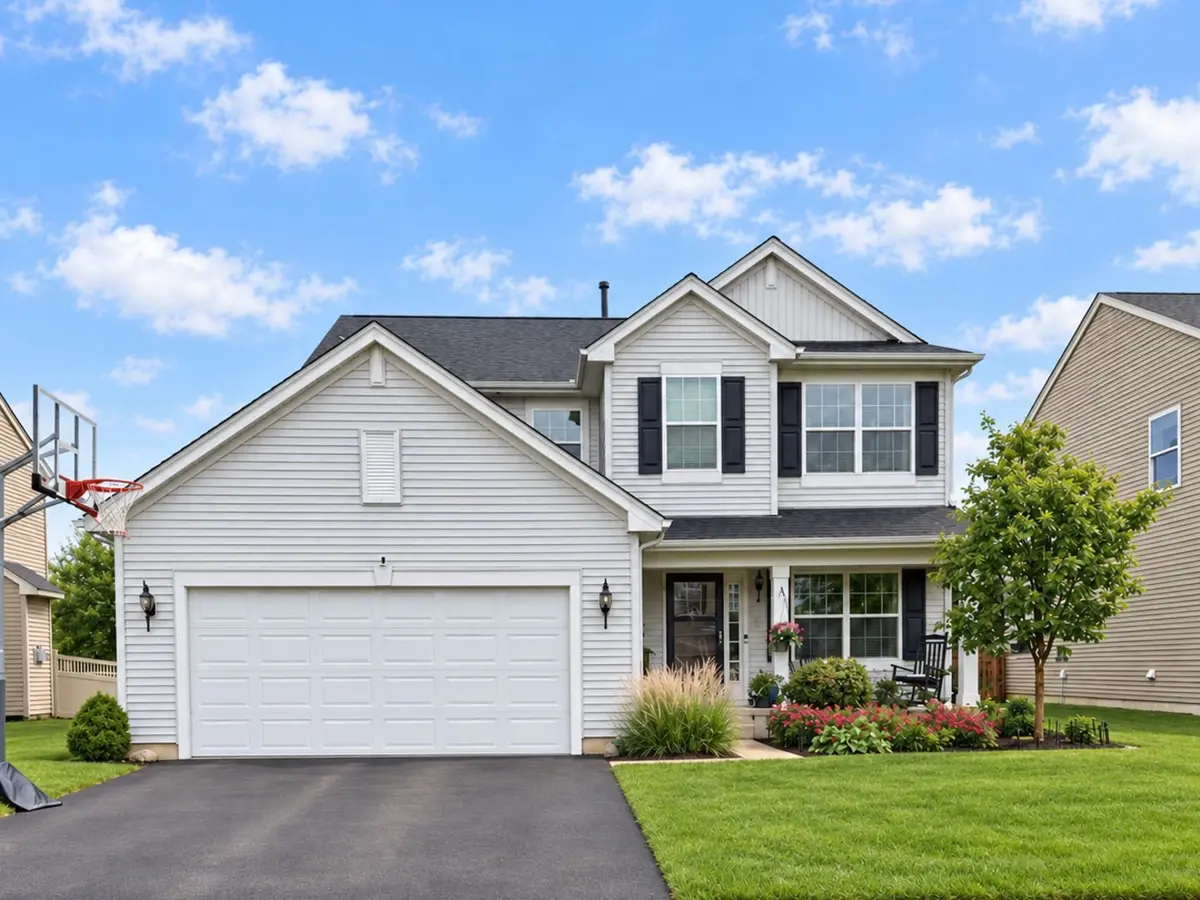 2320 Amsterdam Circle