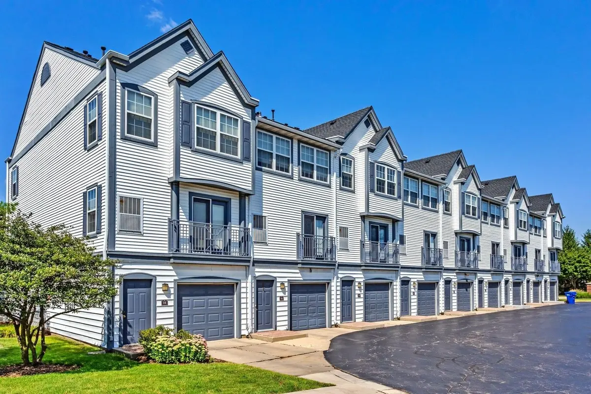 382 Haydn Court