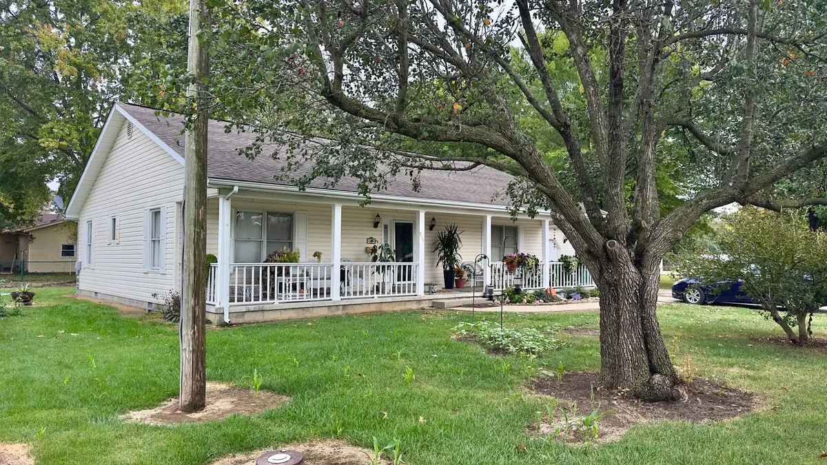 904 N Emma Street