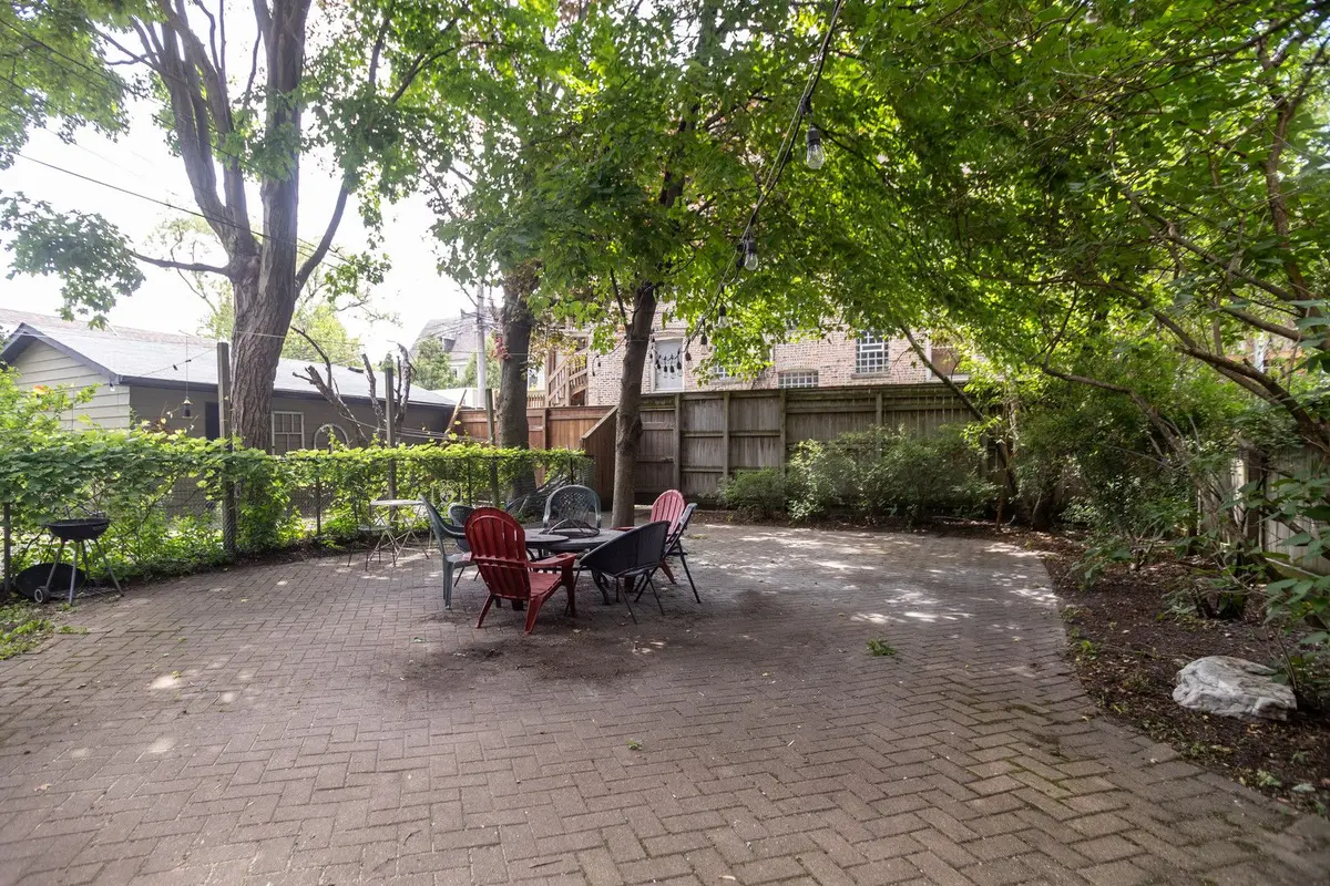 1319 W Early Avenue