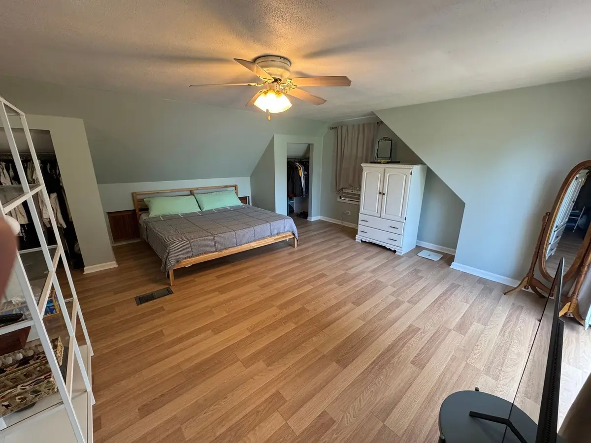 6806 Maple Court