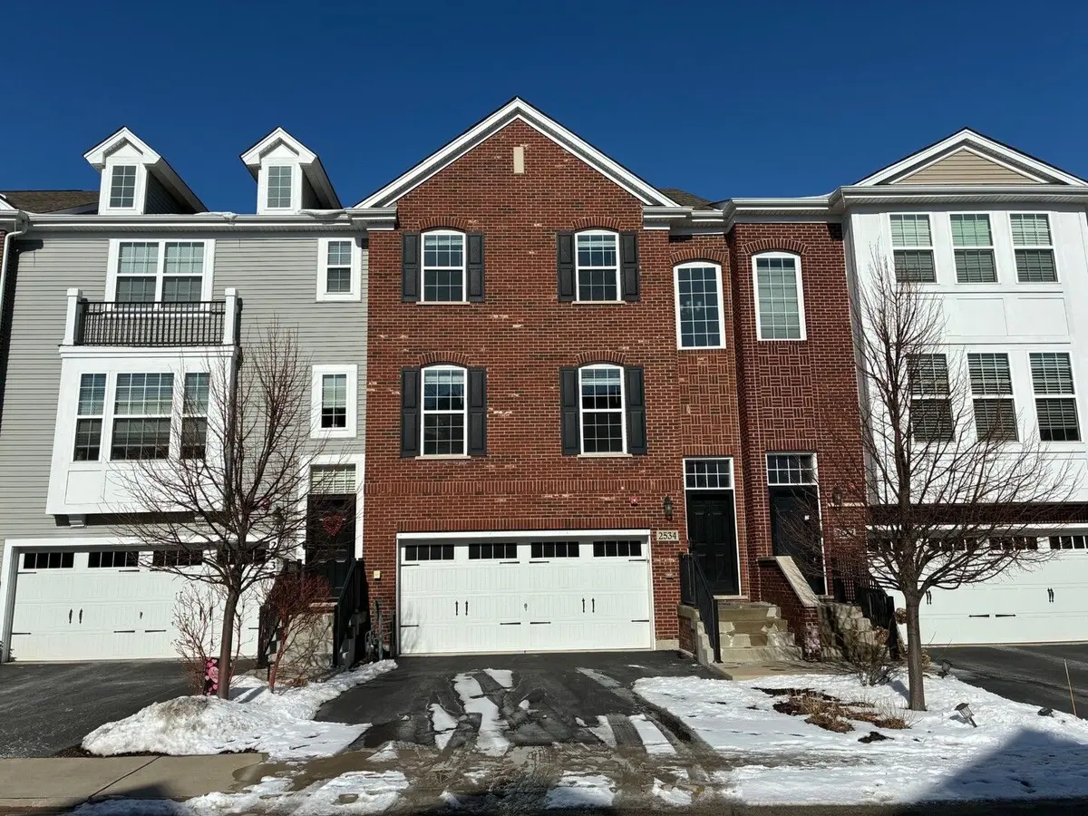 2534 Huntleigh Lane