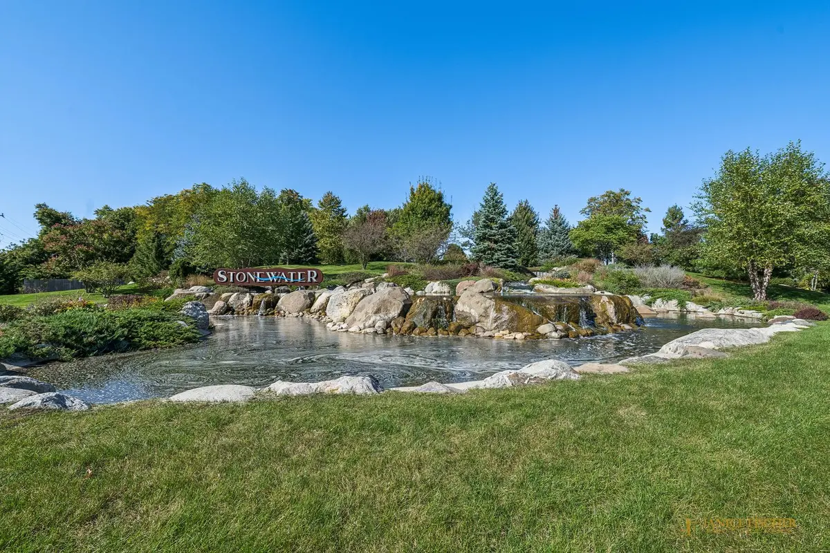6740 Linden Trail