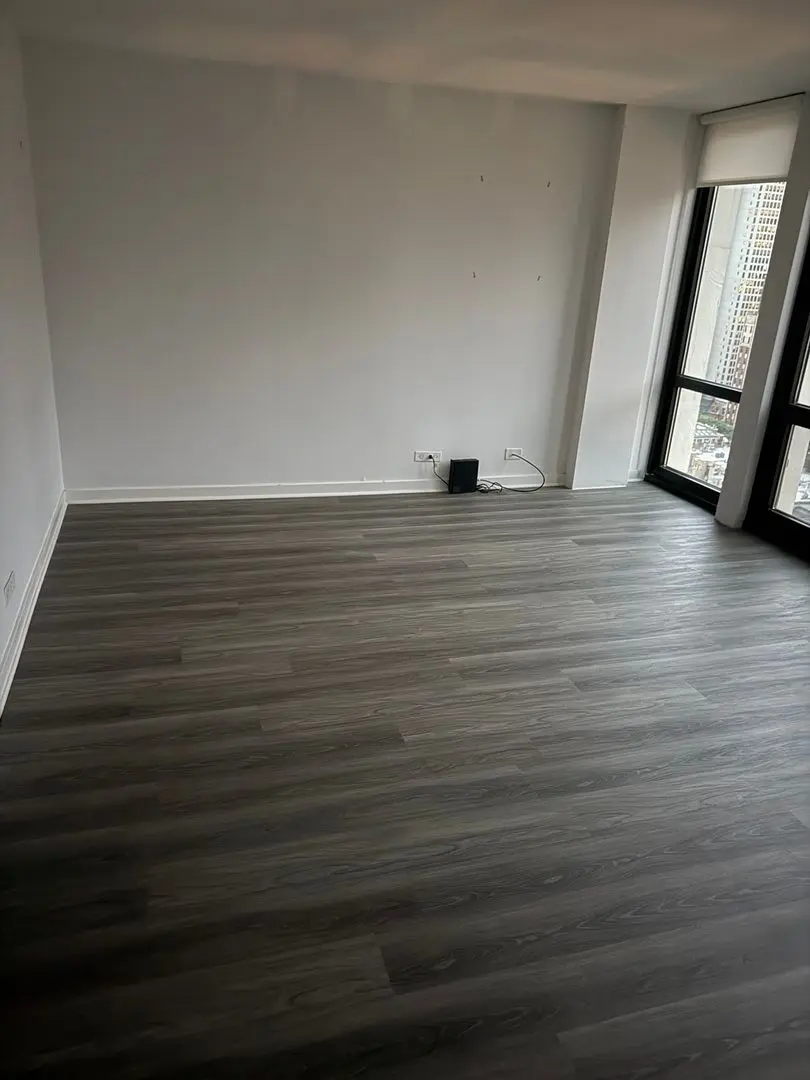 1 E Scott Street
