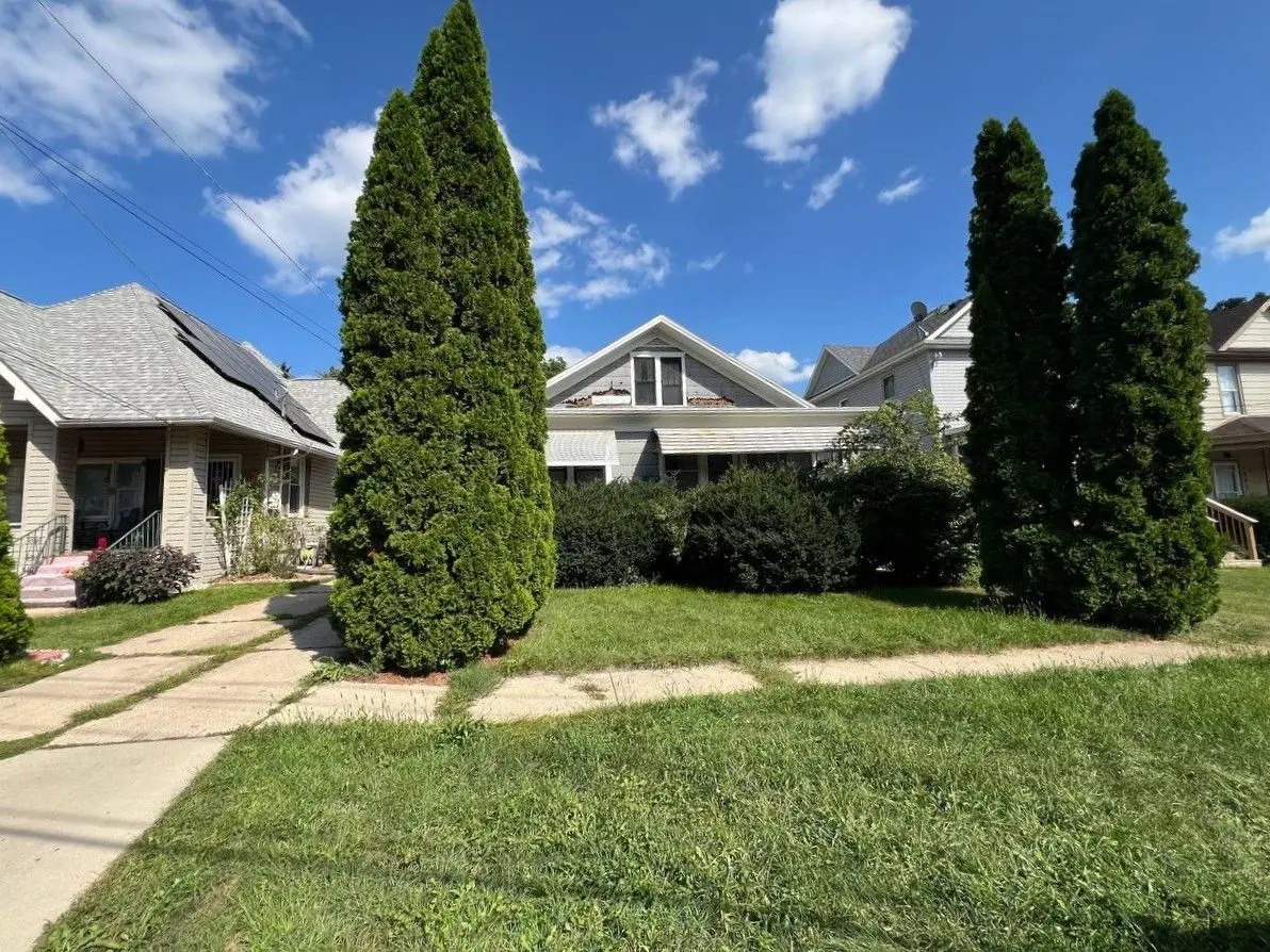 1239 S Float Avenue