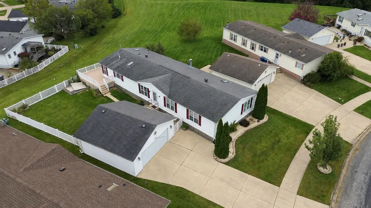 123 Hibiscus Circle