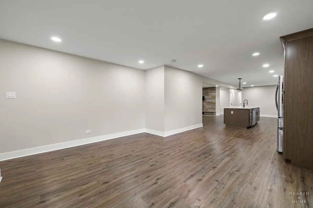 355 Hiawatha Drive