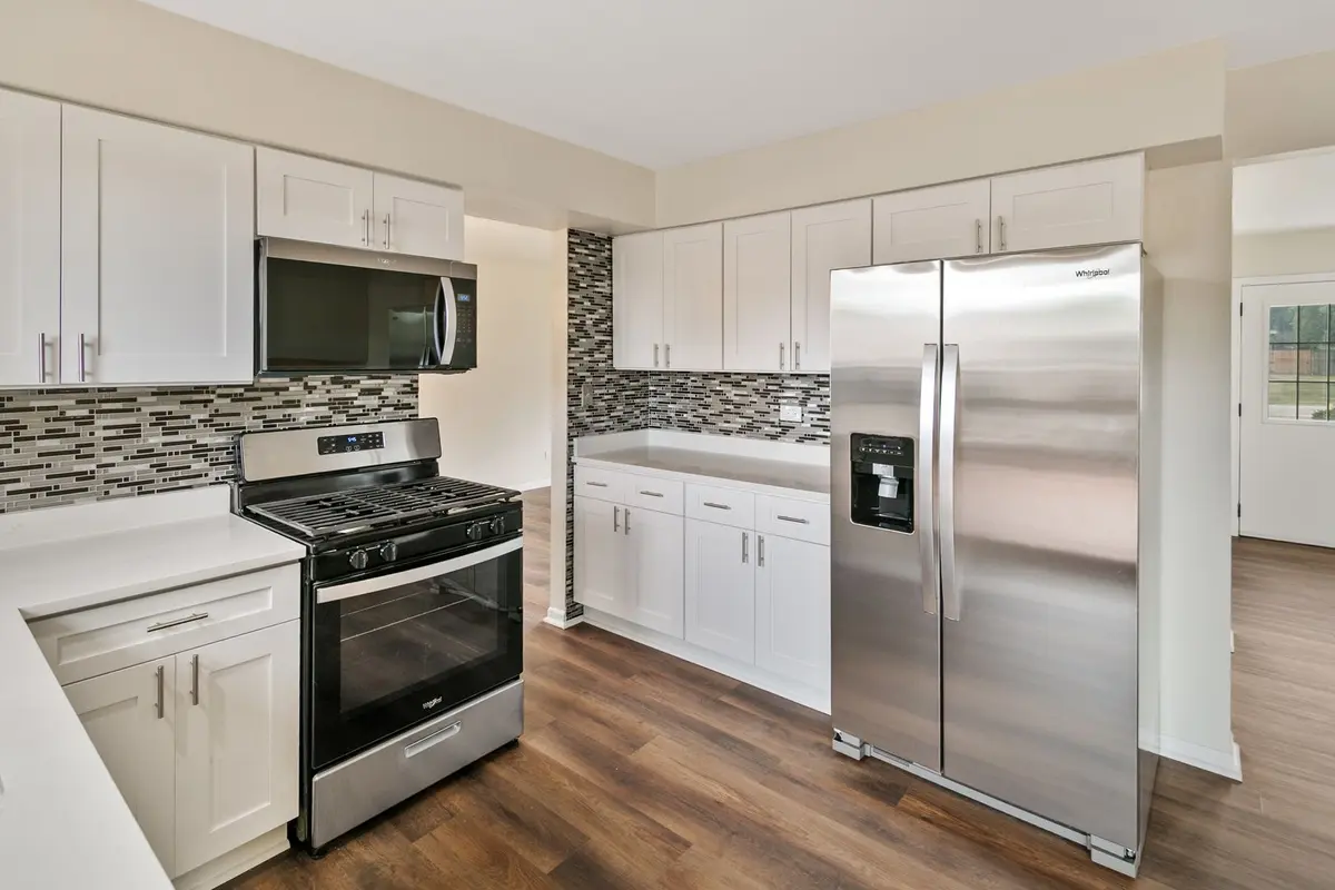 5916 W 127th Street
