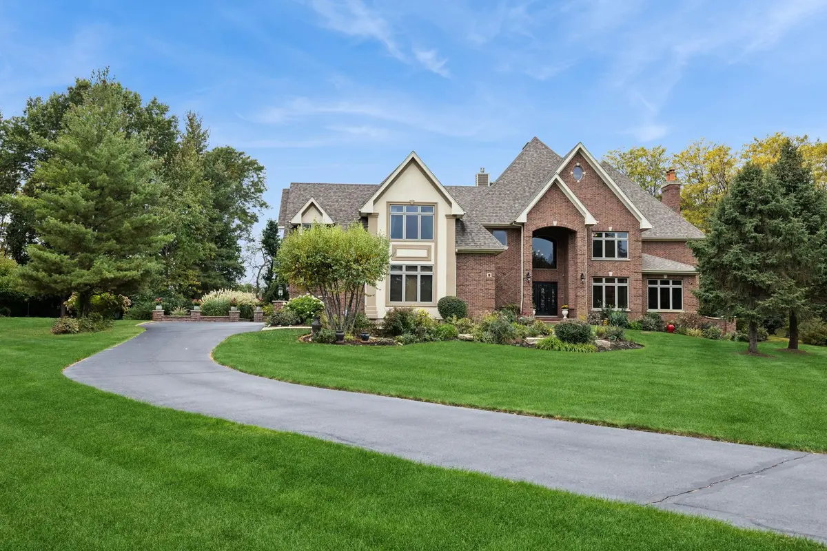 6 Fawn Ridge Drive