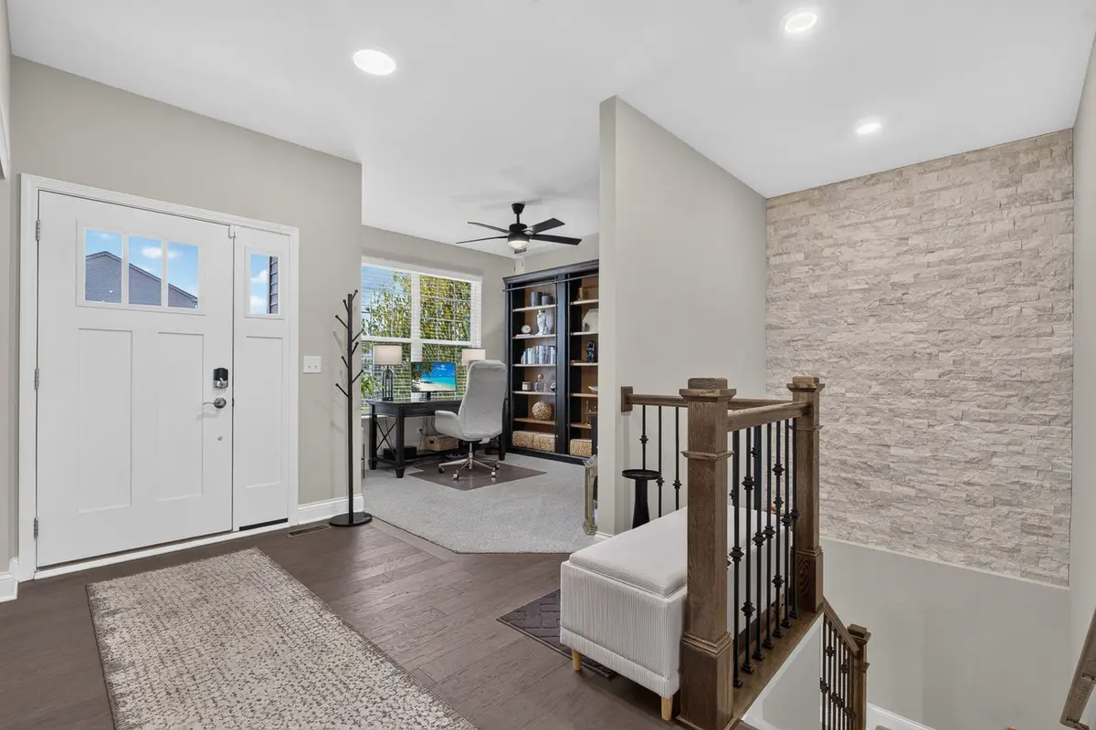 2006 Wentworth Drive