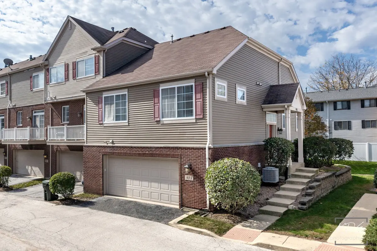 913 NeuDearborn Lane