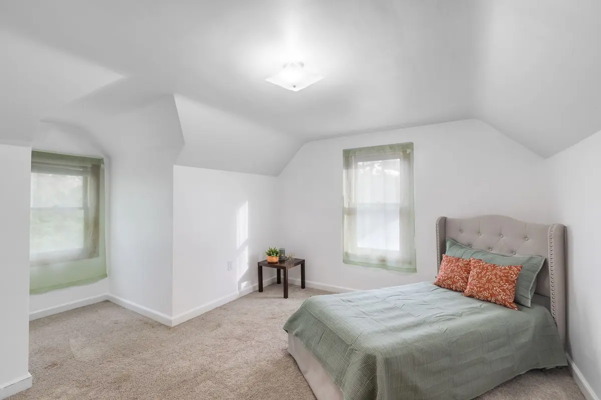 804 Roosevelt Road