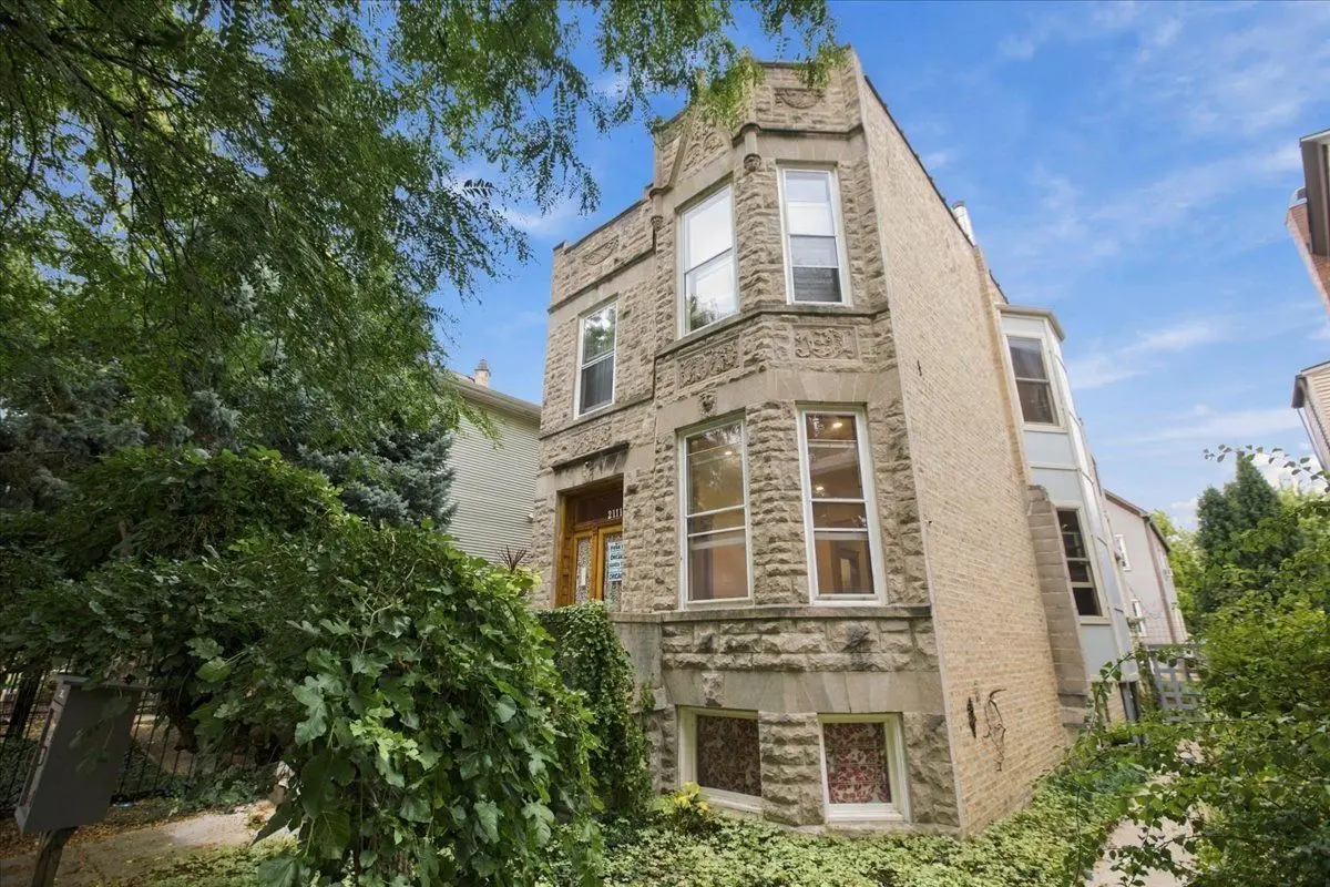 2111 N Kedzie Boulevard