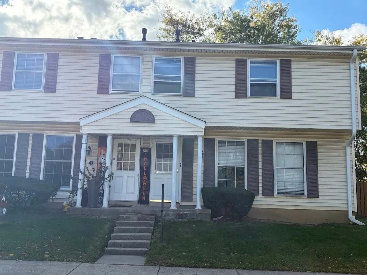 4W Fernwood Drive