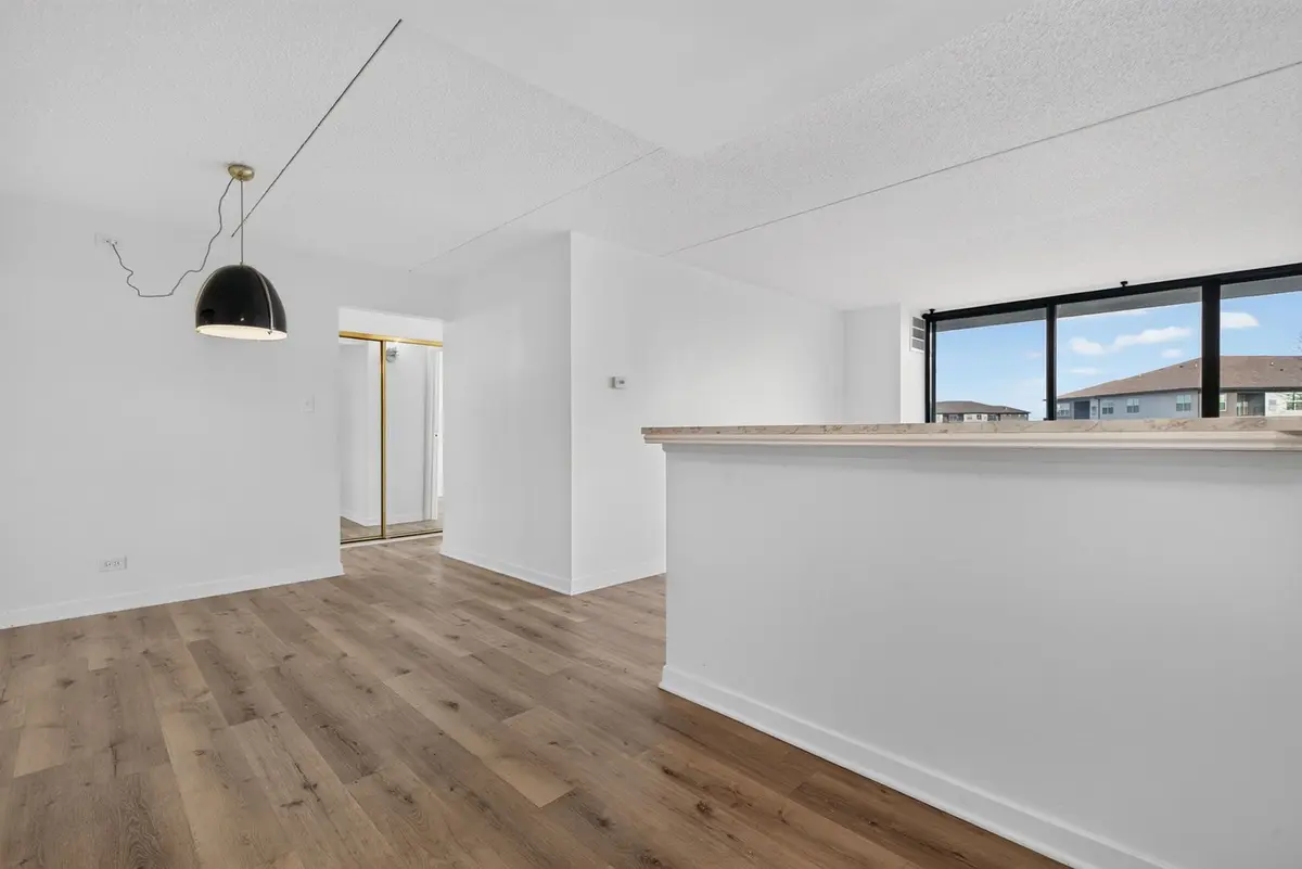 2015 S Finley Road S