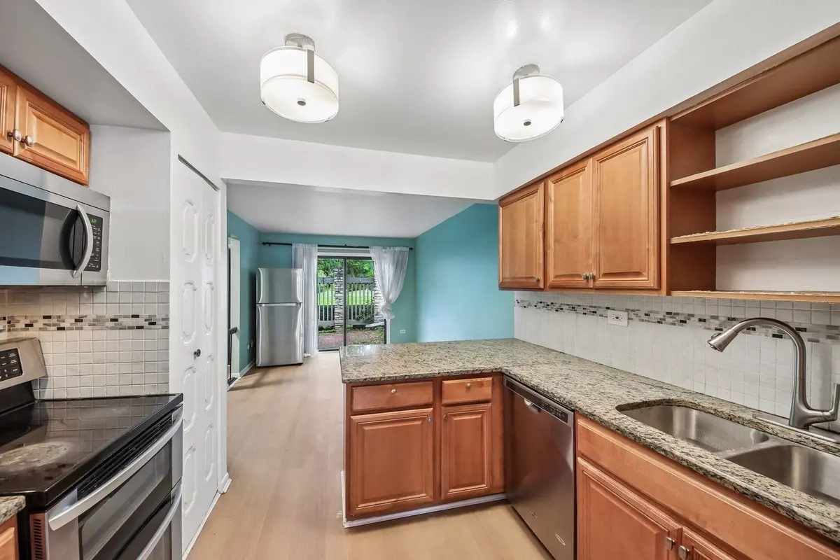 105 W Dover Drive