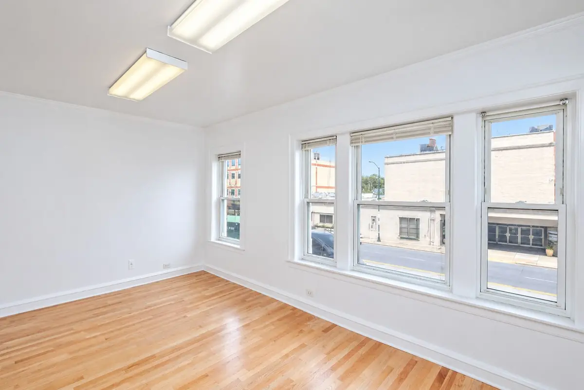 1550 W 95th Street