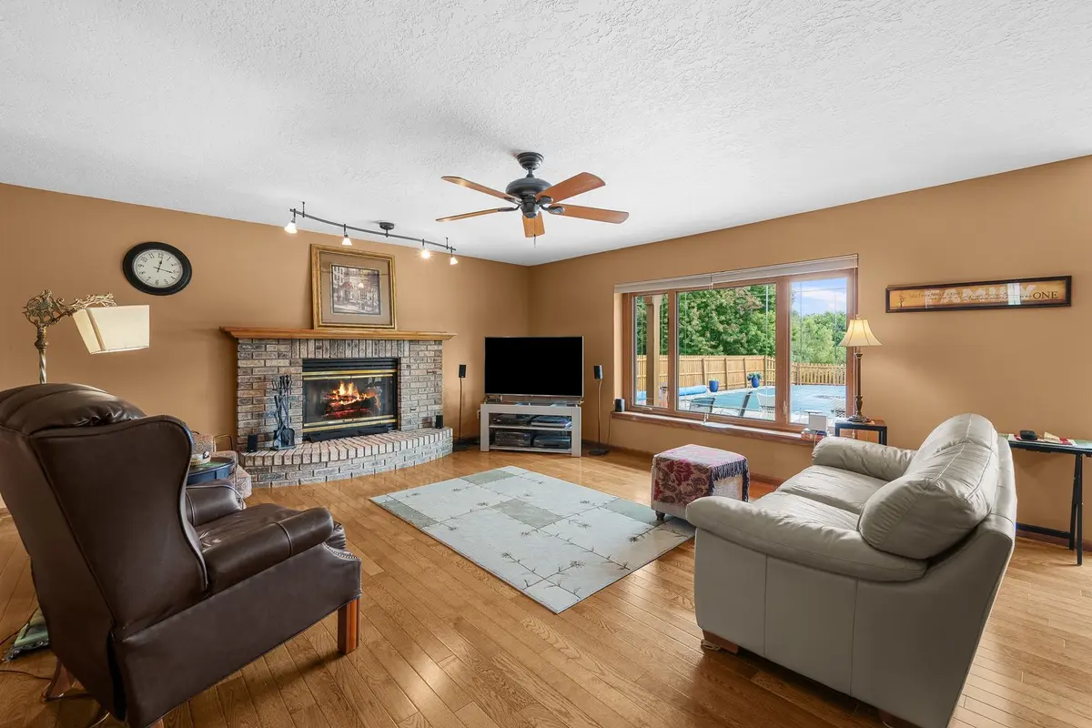 3415 Woodcrest Drive