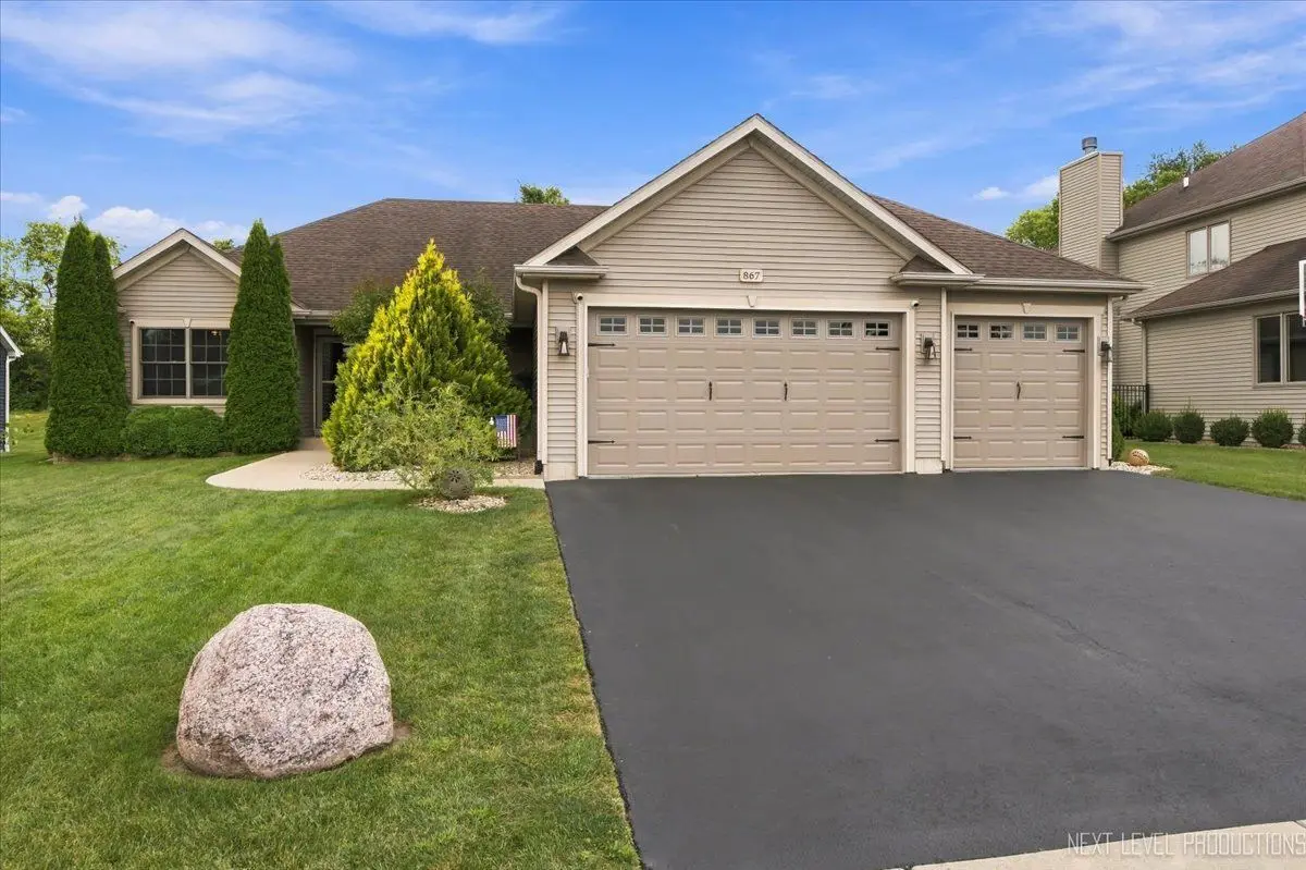 867 Greenfield Turn