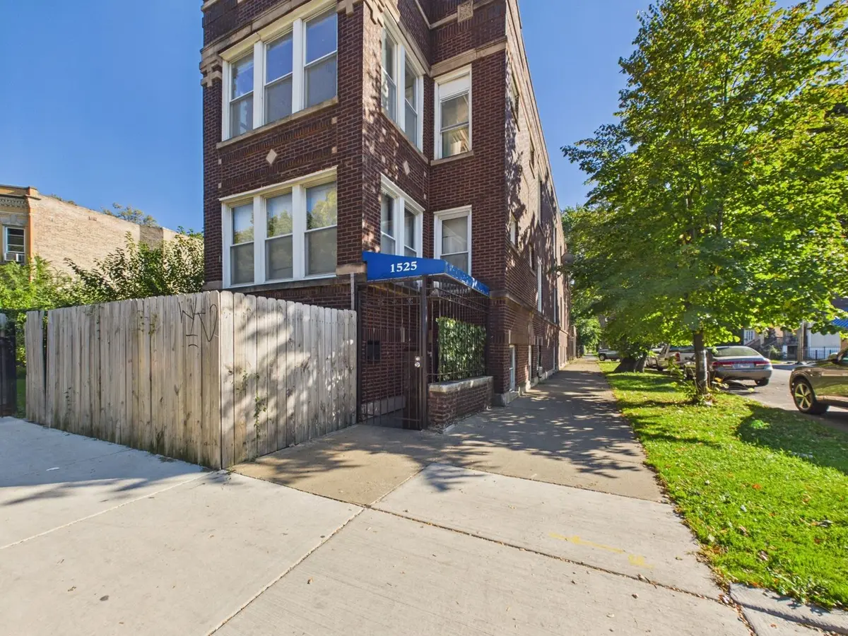1525 W Garfield Boulevard