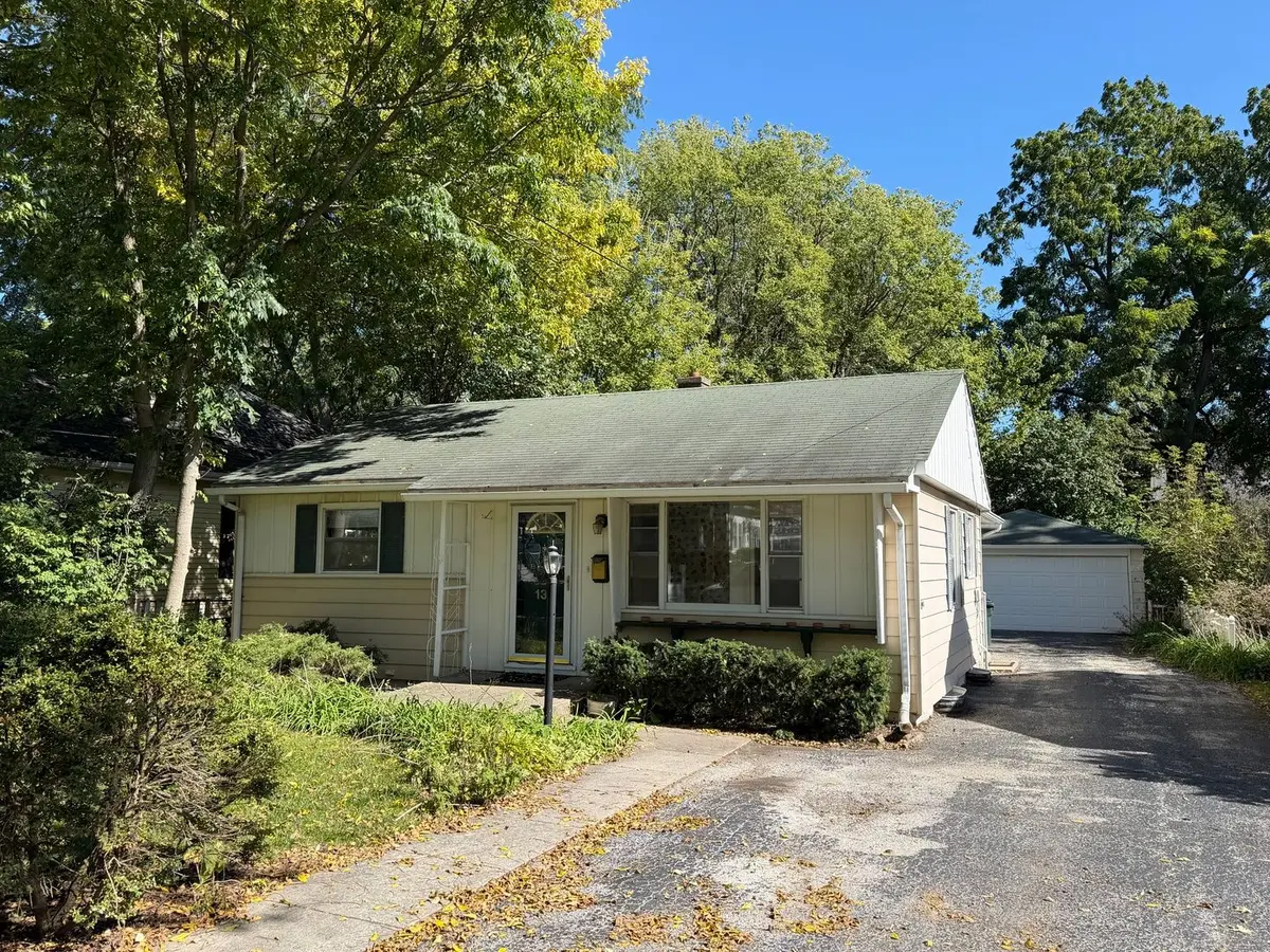 139 N Hager Avenue
