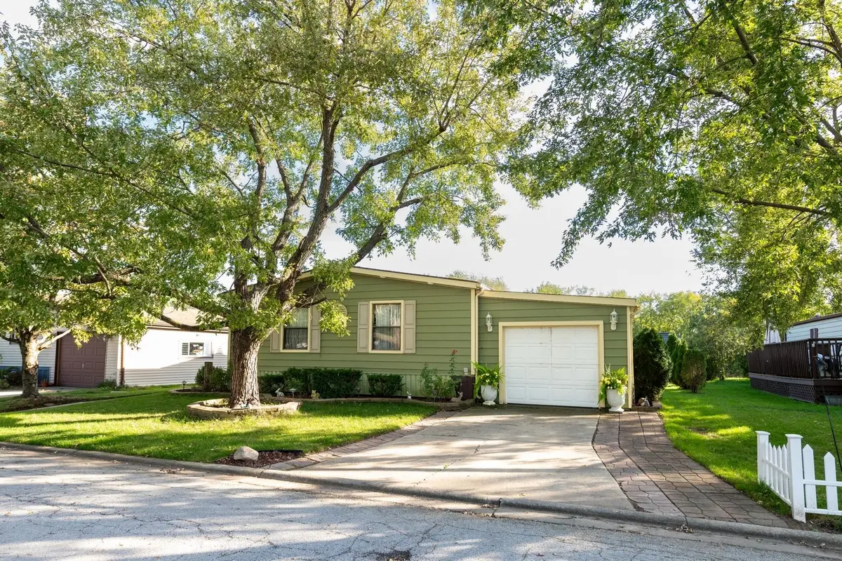 261 Blackthorn Road