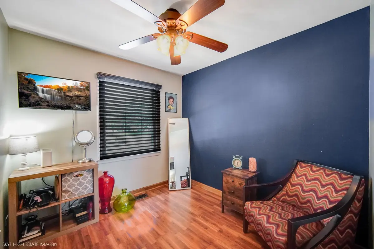 2905 EDGEWOOD Parkway