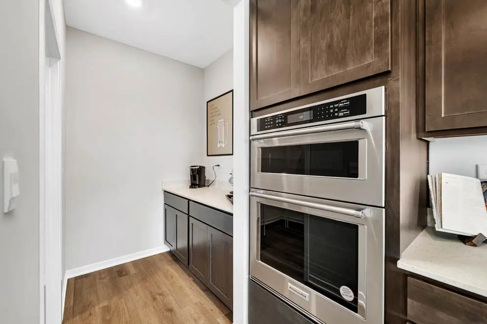 1494 Vintage Drive