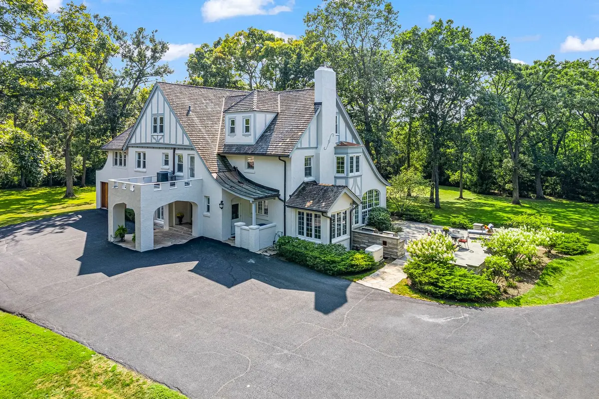 1755 Sunset Lane