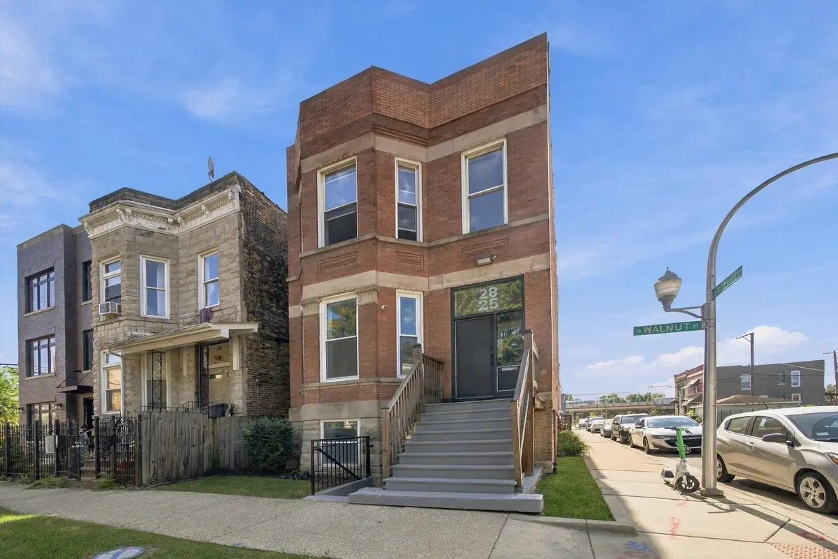 2825 W Walnut Street