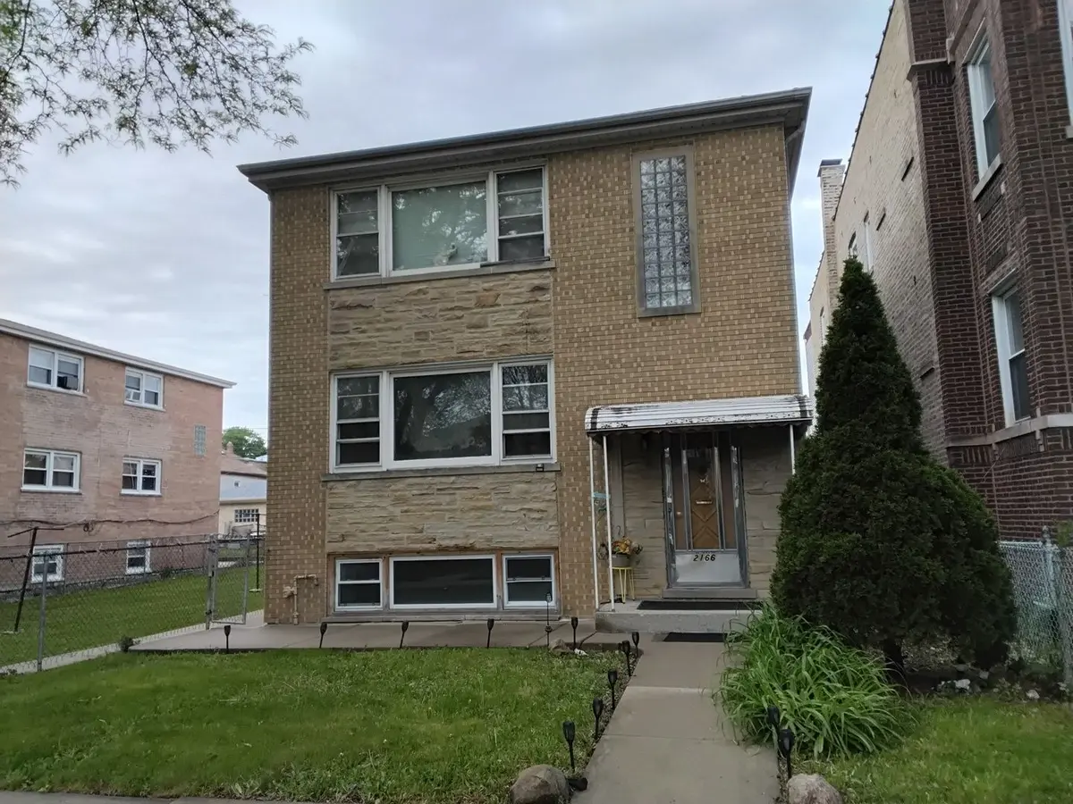 2166 N Moody Avenue