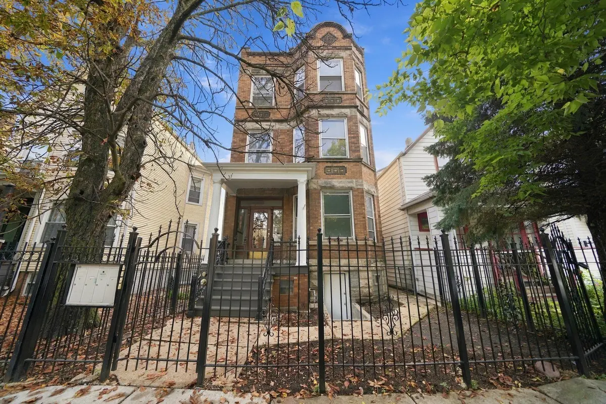 2707 N Central Park Avenue