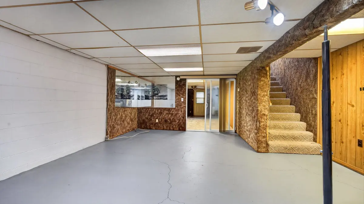 1502 Julie Drive
