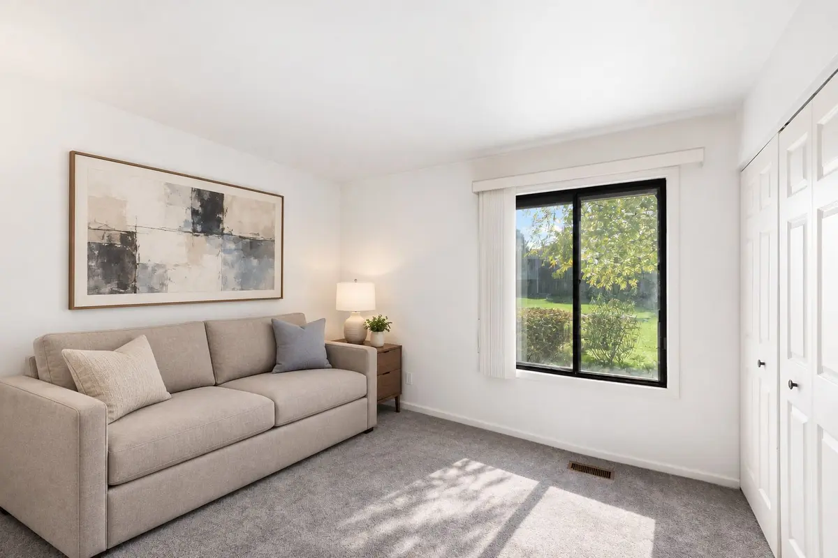 877 Cross Creek Drive