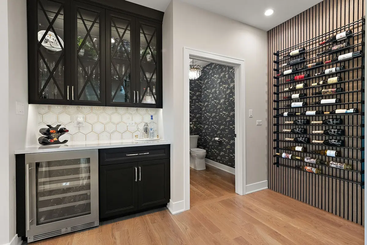 10826 Frank Lane