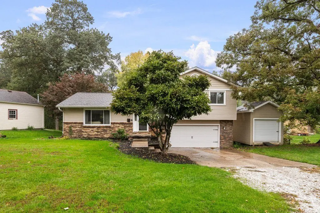 610 Forest Rd Road