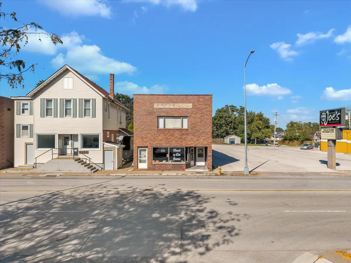 1632 W Locust Street