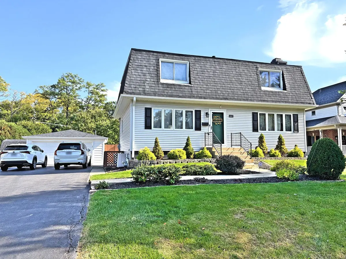 4447 Stonewall Avenue