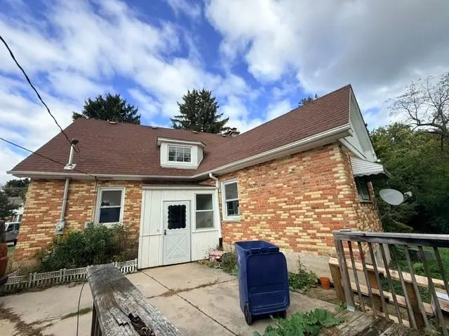 925 Glen Court