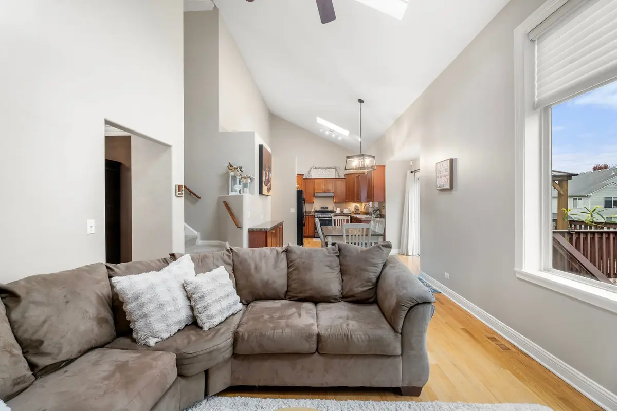 2135 Columbine Court