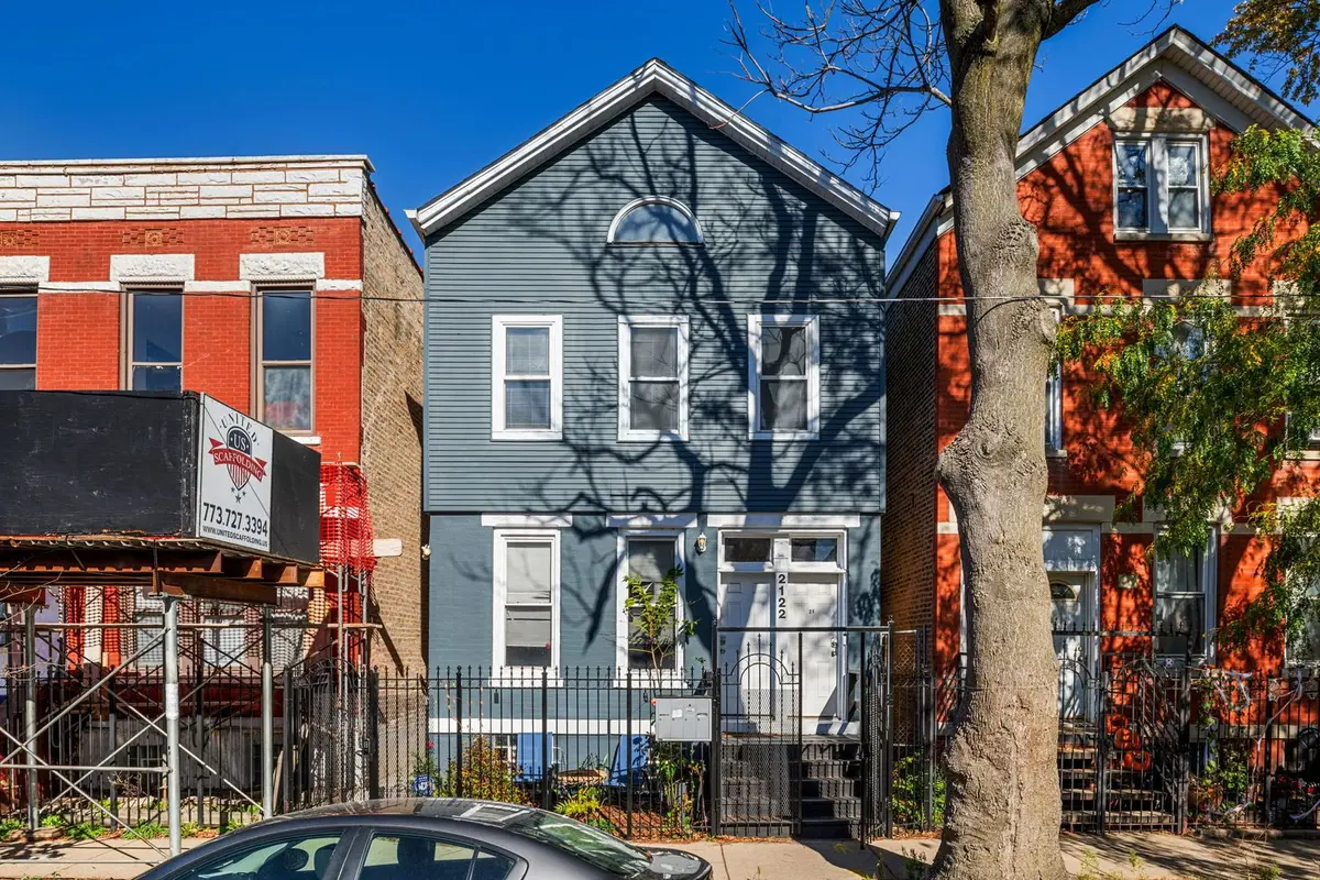 2122 W Huron Street