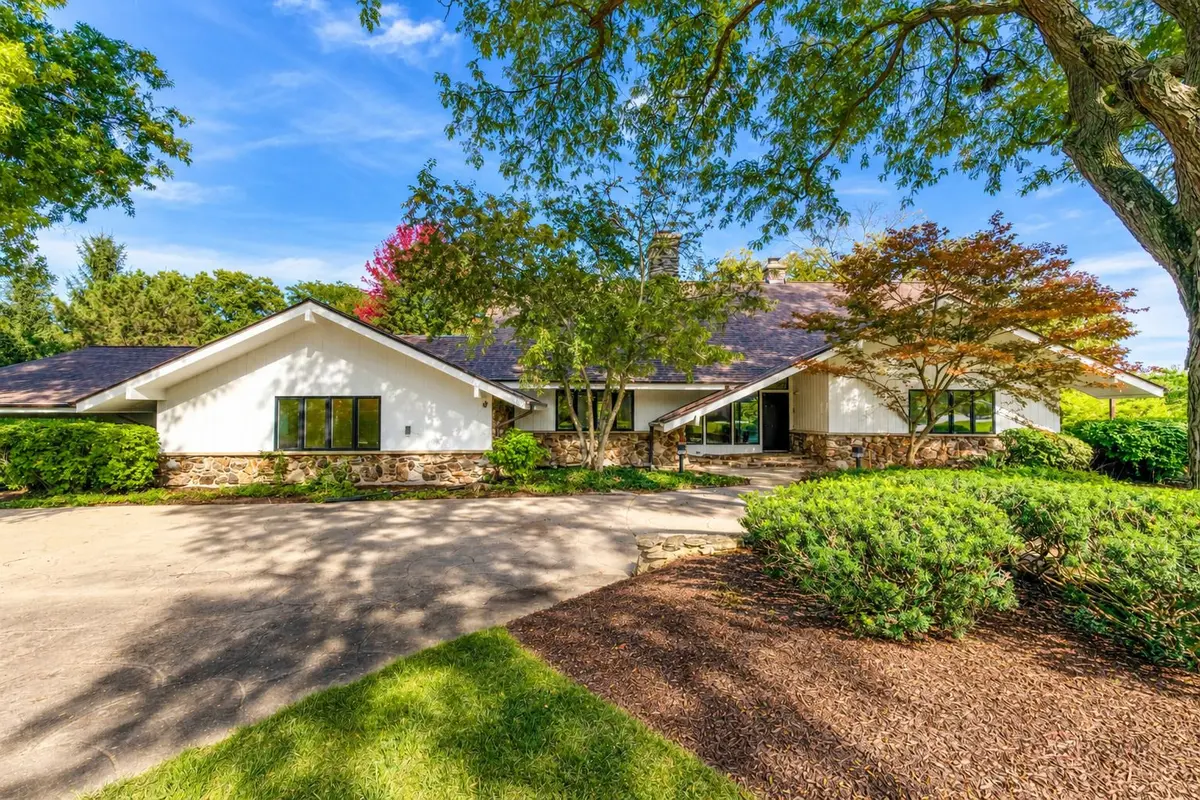 2435 Lexington Drive