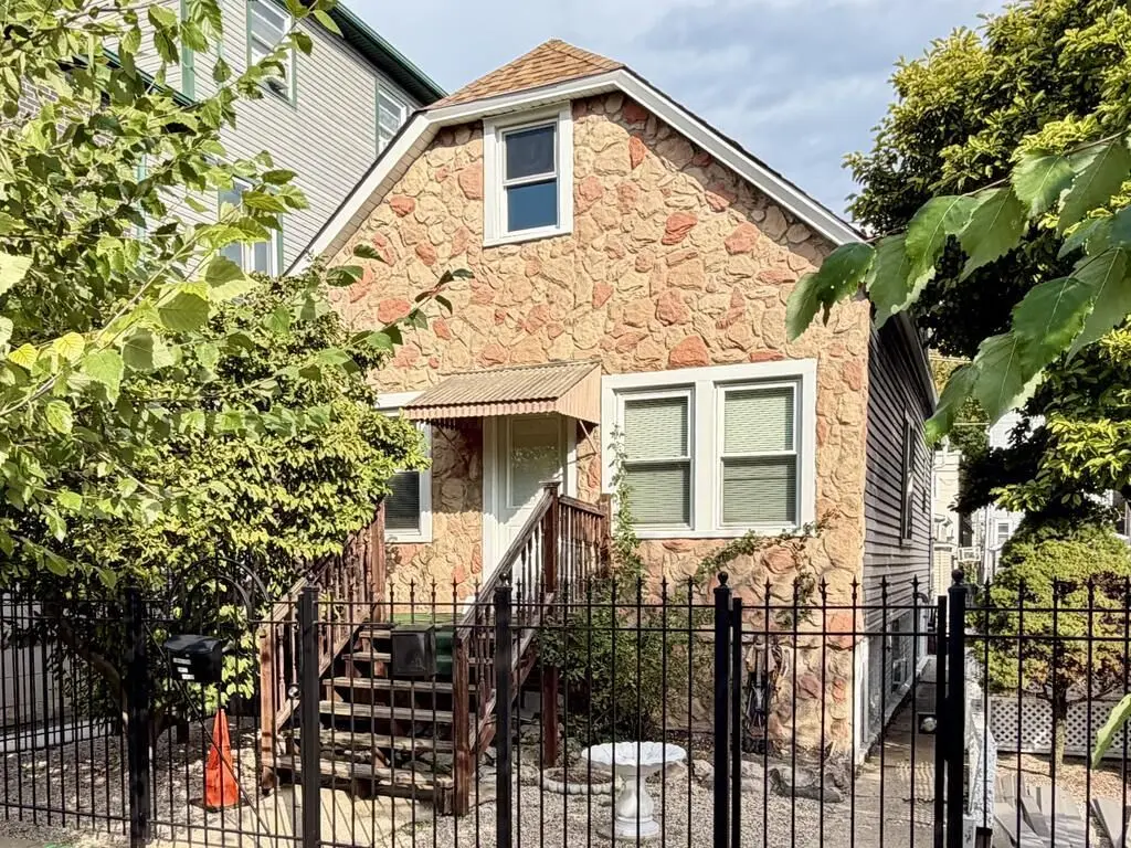 2729 N CAMPBELL Avenue