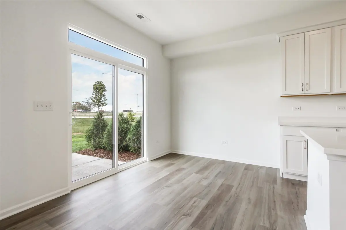 25548 W Emory Lane