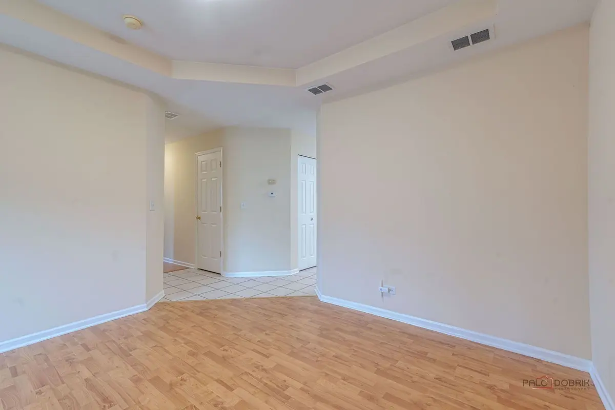 1002 Kensington Drive
