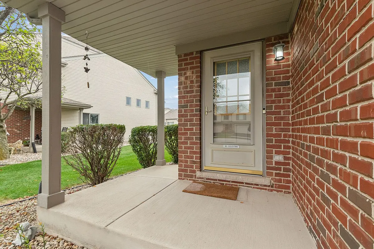 8240 Auburn Lane