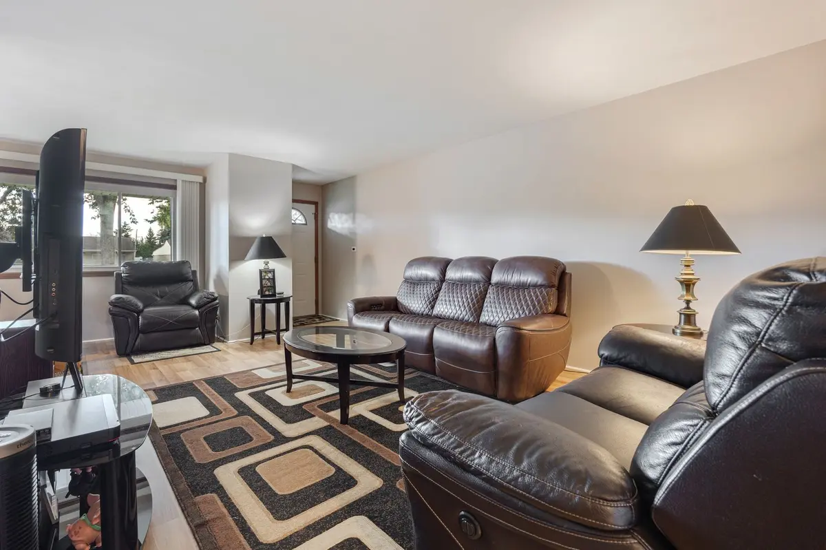 537 Farthing Lane